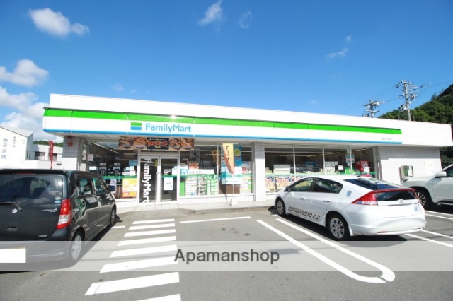 コンビニ　ファミリーマート（コンビニ）まで1506m
