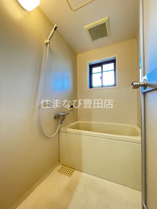 バス・シャワールーム　同型別部屋写真