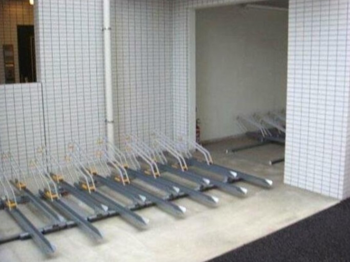 駐車場　駐輪場