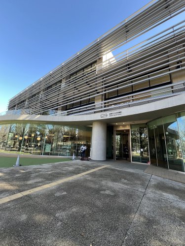 図書館　板橋区立中央図書館（図書館）まで483m