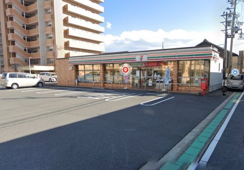 コンビニ　セブンイレブン 弥富鯏浦町店（コンビニ）まで200m