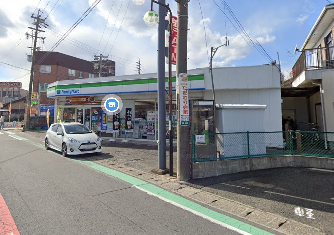 コンビニ　ファミリーマート 弥富駅前店（コンビニ）まで670m
