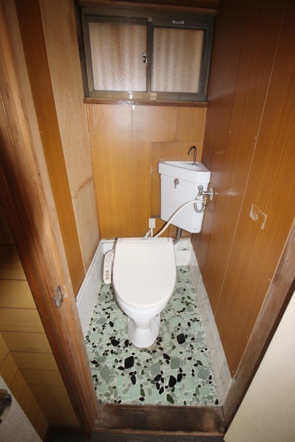 トイレ　トイレ温水洗浄便座
