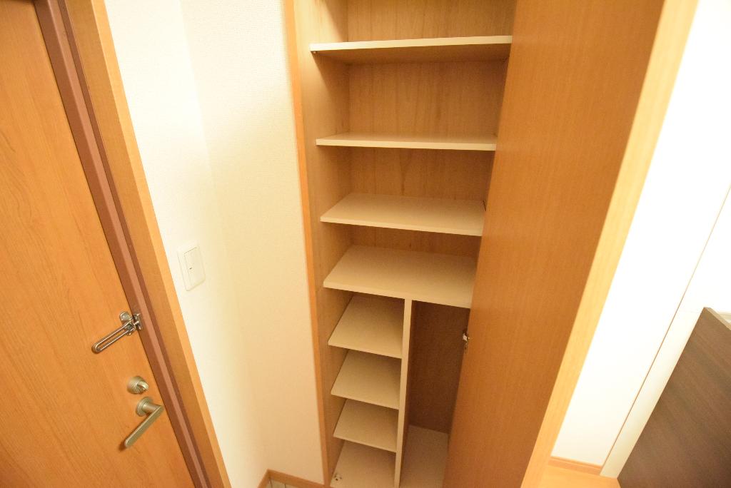 玄関　下駄箱
