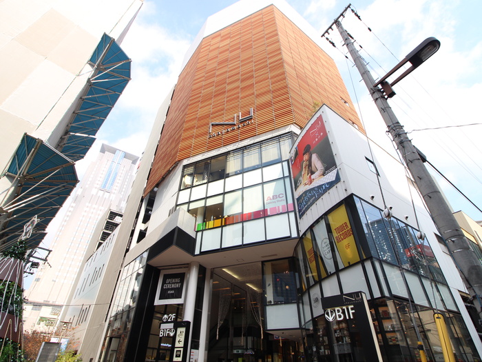 ショッピングセンター　Nu茶屋町（ショッピングセンター）まで314m