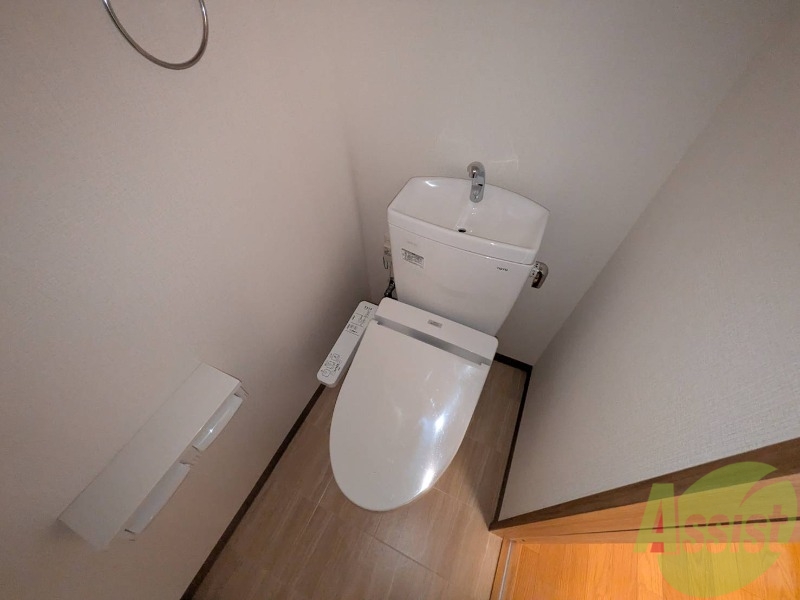 トイレ　こちらはトイレです。清潔感があり、安心して使用できます。