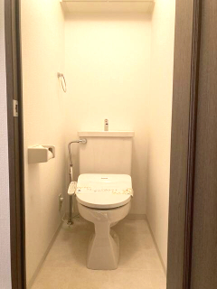 トイレ　ゆったりとした空間のトイレです