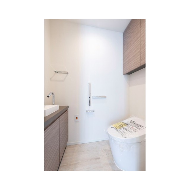 トイレ　※写真は同タイプ住戸です。