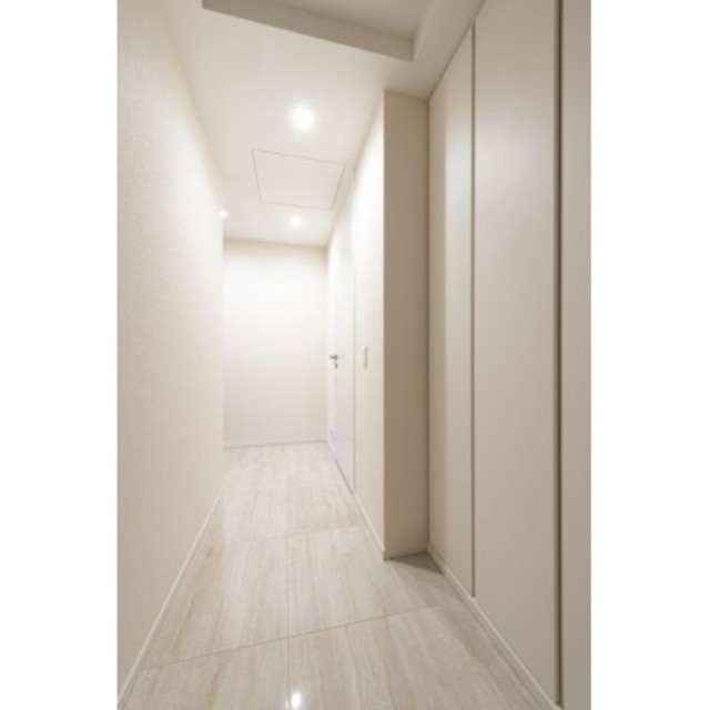 玄関　※写真は同タイプ住戸です。