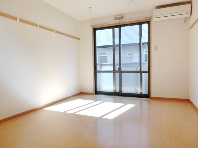 居室・リビング　★洋室日当り良好★