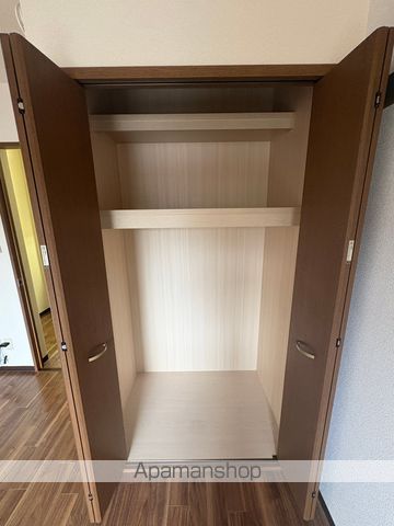 ＪＲ東海道本線 浜松駅 バス乗車時間：11分 最寄りバス停で下車 徒歩1分 3階建 築22年の内装写真