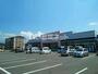 スーパー　Ａ－コープ愛野（スーパー）まで832m