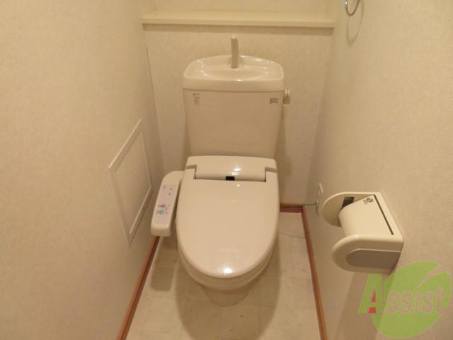 トイレ　トイレにはちゃんとウォシュレットがついてますよー