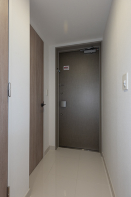 玄関　※写真は同タイプ住戸です。