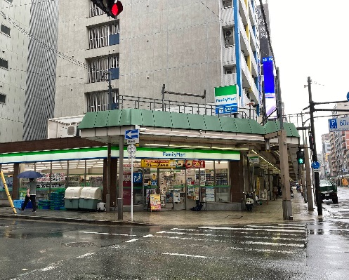 コンビニ　ファミリーマート 内久宝寺町四丁目店（コンビニ）まで119m