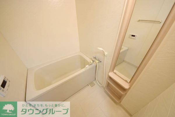 バス・シャワールーム　★追い焚き機能付きバスルーム★