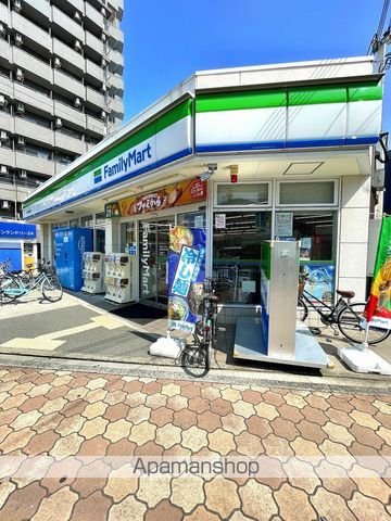 コンビニ　ファミリーマート関目高殿駅西店（コンビニ）まで651m