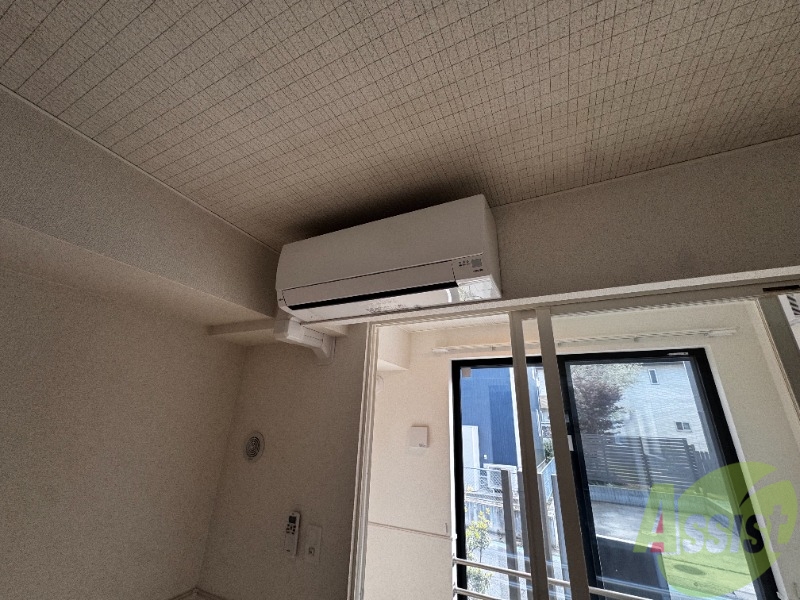 その他設備　こちらはエアコンです。これで夏も冬も快適に過ごせますね。