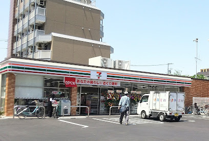 コンビニ　セブン-イレブン 大田区本羽田１丁目店（コンビニ）まで229m