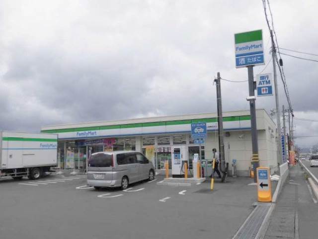 コンビニ　ファミリーマート三島梅名店（コンビニ）まで492m