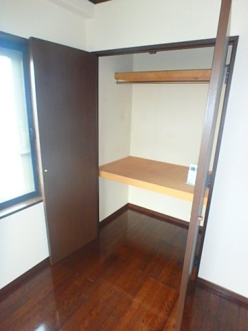 収納　※写真は他の号室です