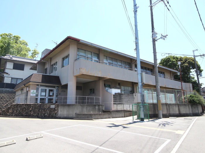 役所　池田市立住吉会館（役所）まで656m