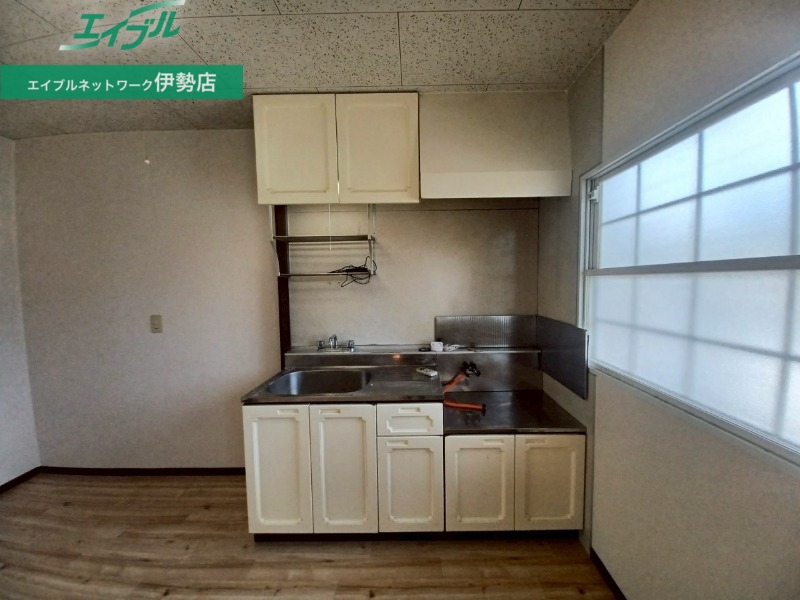 キッチン　同物件同型写真
