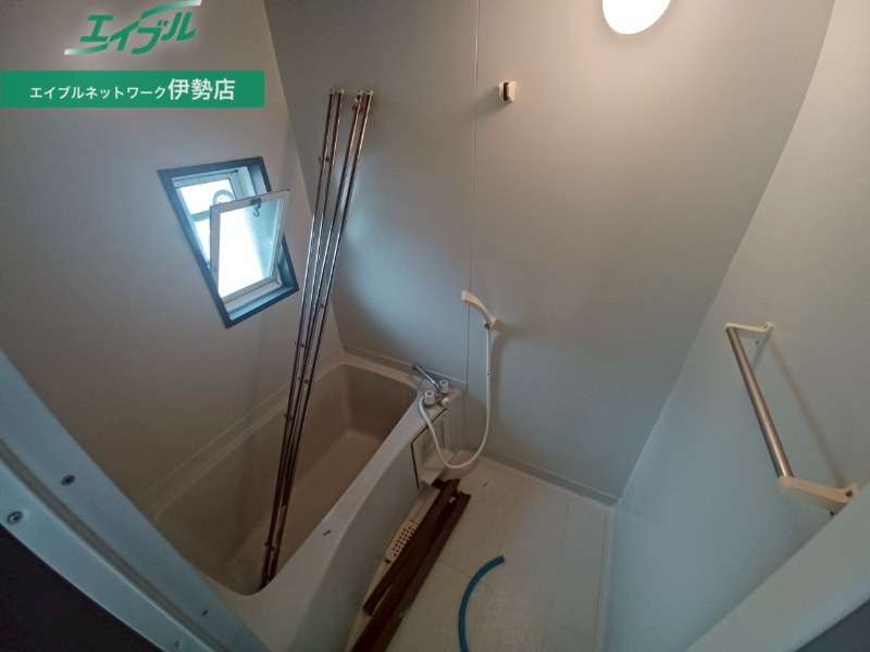 バス・シャワールーム　同物件同型写真