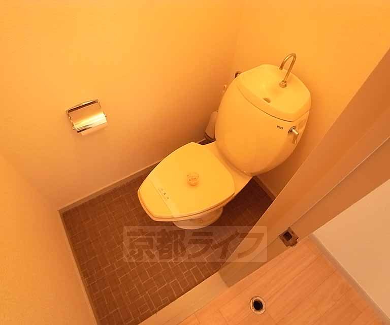 トイレ　シンプルなトイレです。