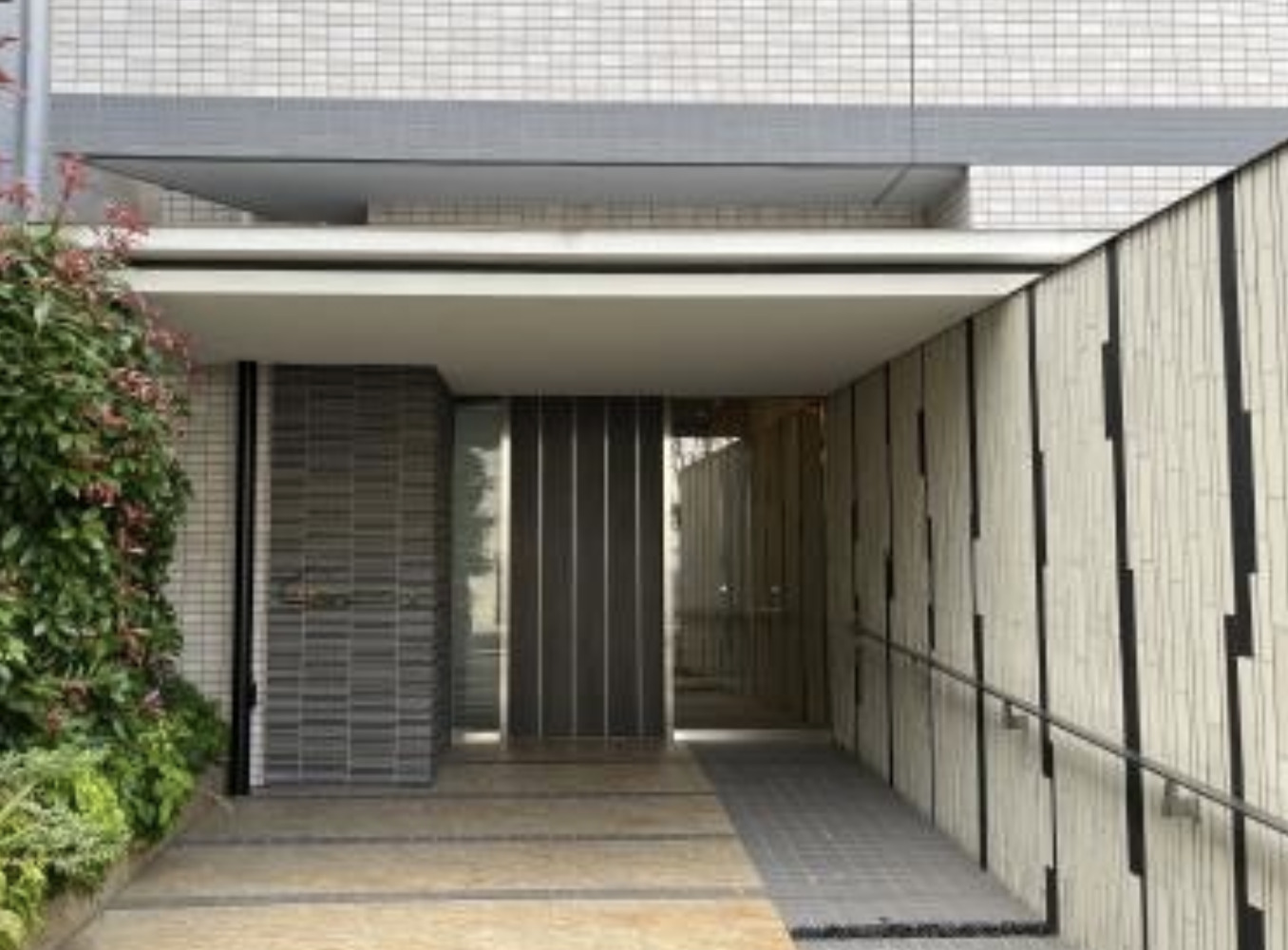 エントランス　おしゃれなエントランス
