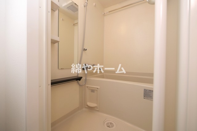 バス・シャワールーム　お風呂で日々の疲れを落としましょう