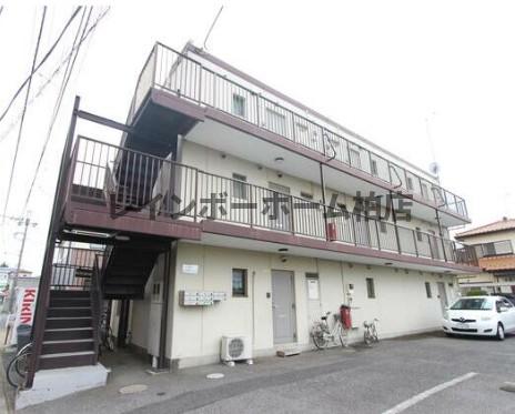 エントランス　毎日通るエントランスはこのようになっています