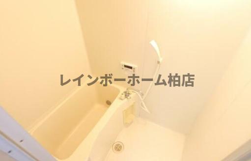 バス・シャワールーム　日々の疲れを癒すお風呂付です