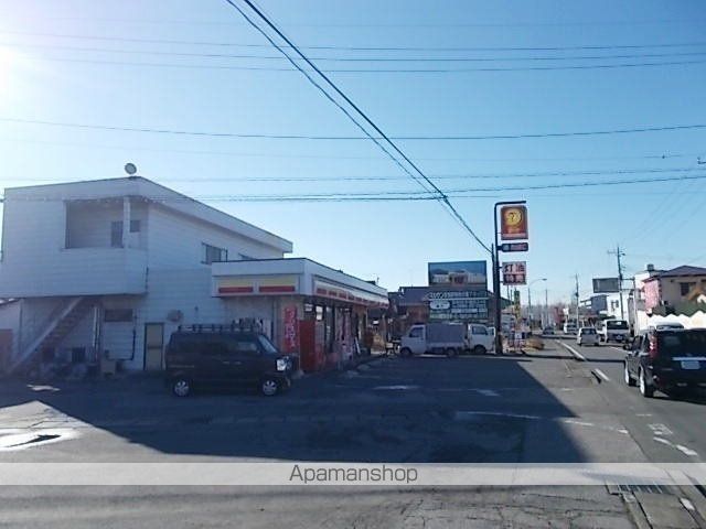コンビニ　デイリーヤマザキ（コンビニ）まで500m
