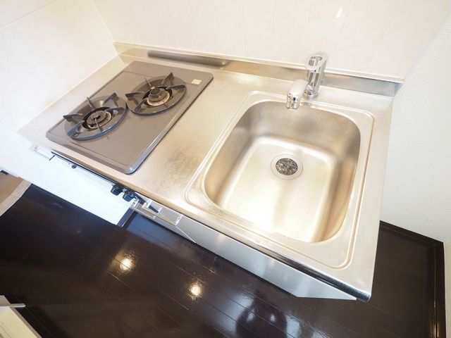 キッチン　同物件別部屋写真