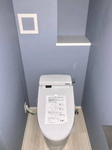 トイレ　温水洗浄便座つきのトイレです