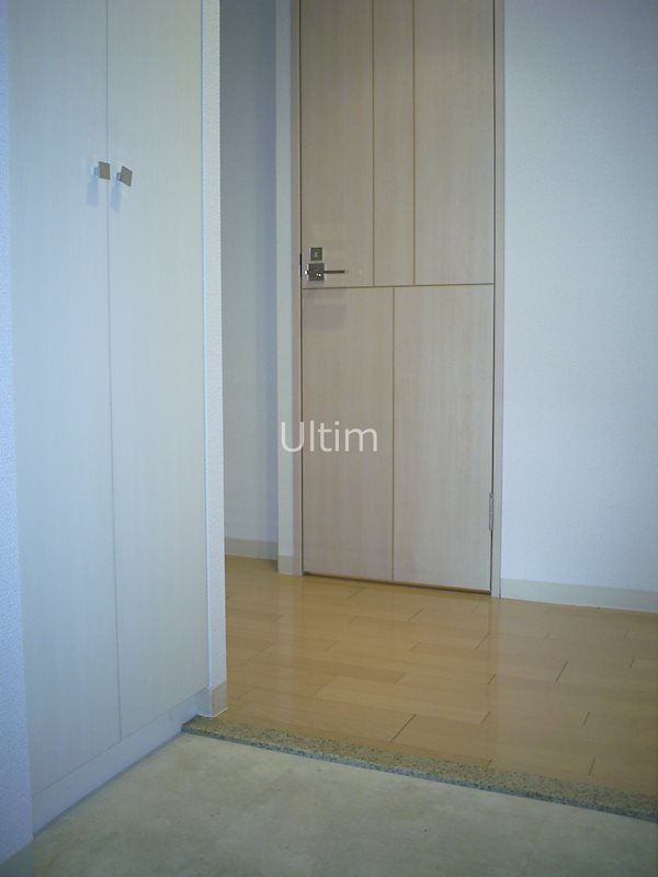 玄関　同じタイプのお部屋の写真です。ご参考までに