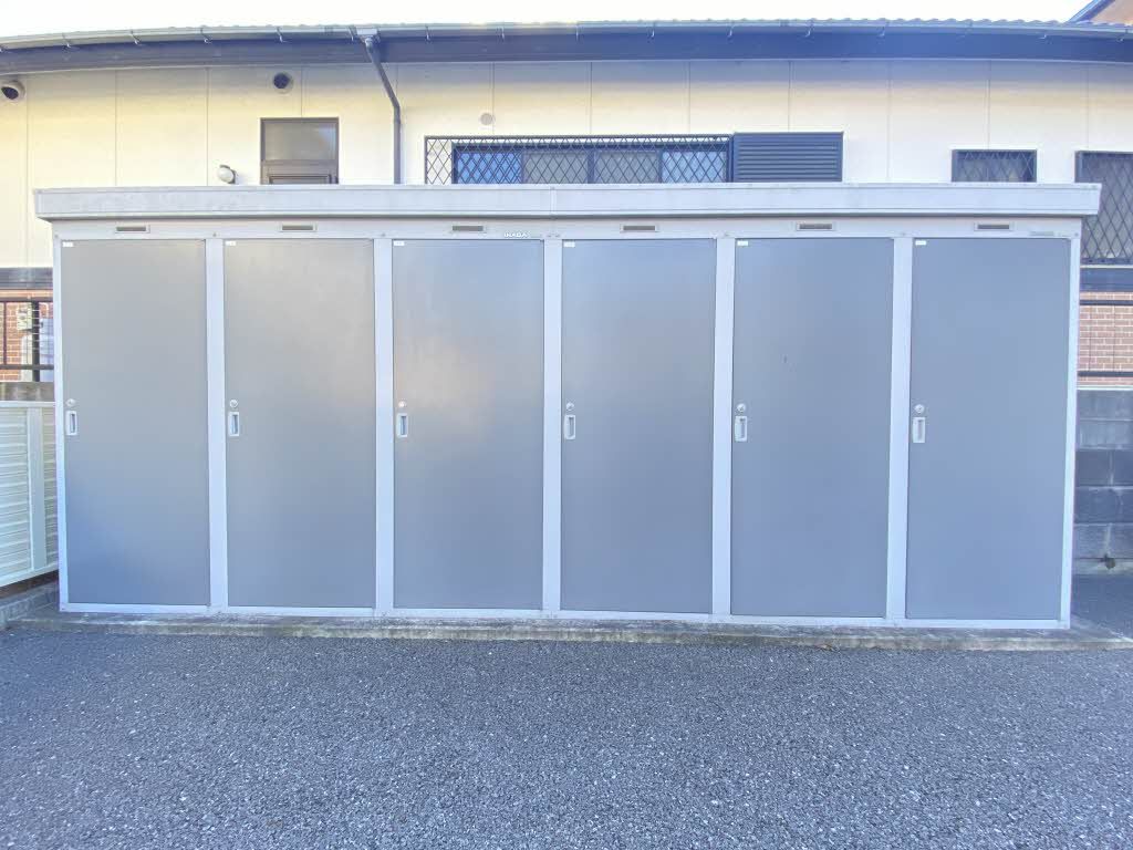 建物外観　ストッカー