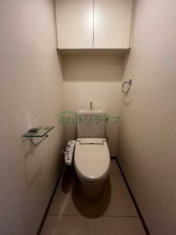 ラグジュアリーアパートメント中野坂上のトイレ写真