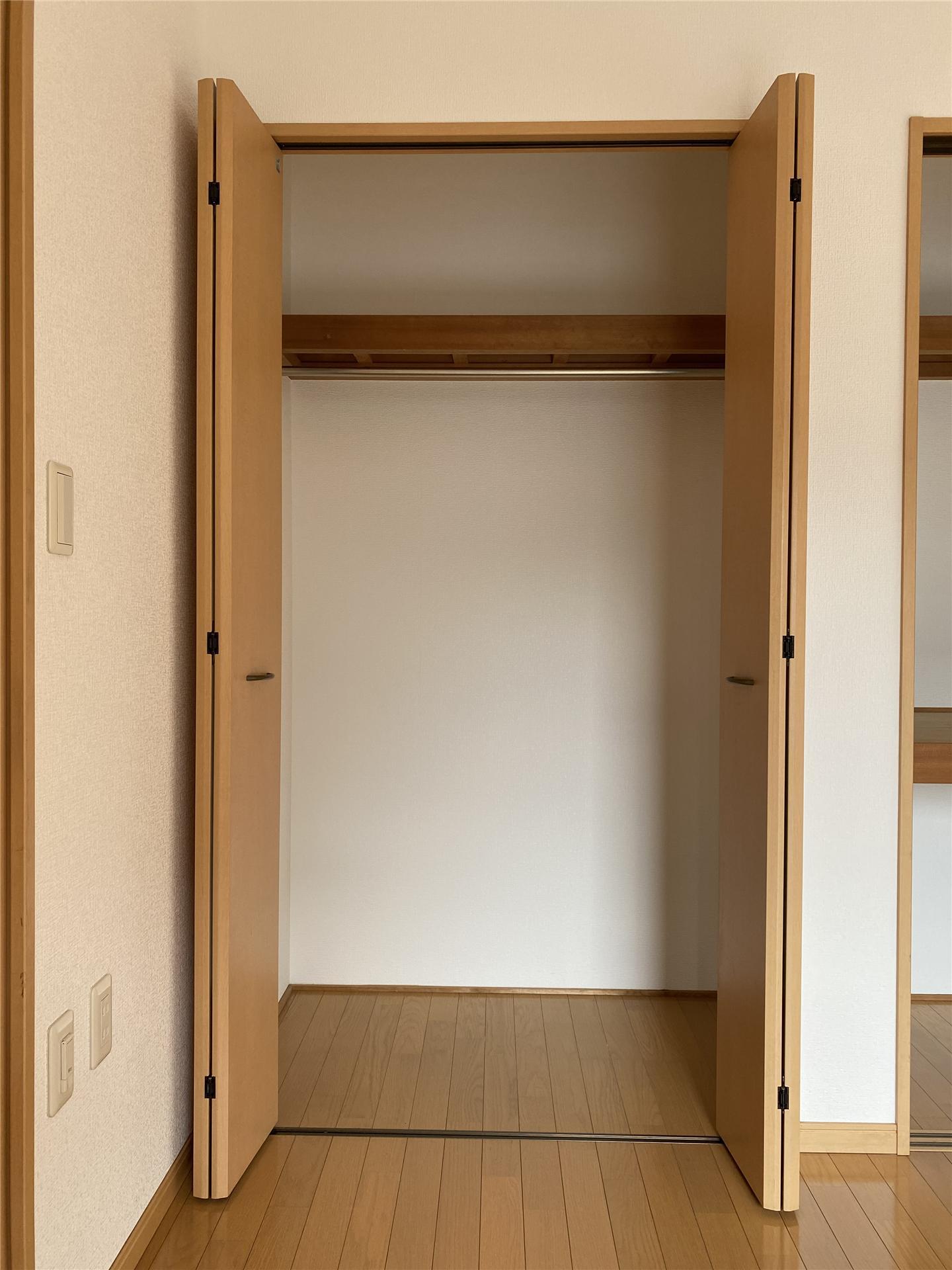 収納　同タイプ別室の写真です。