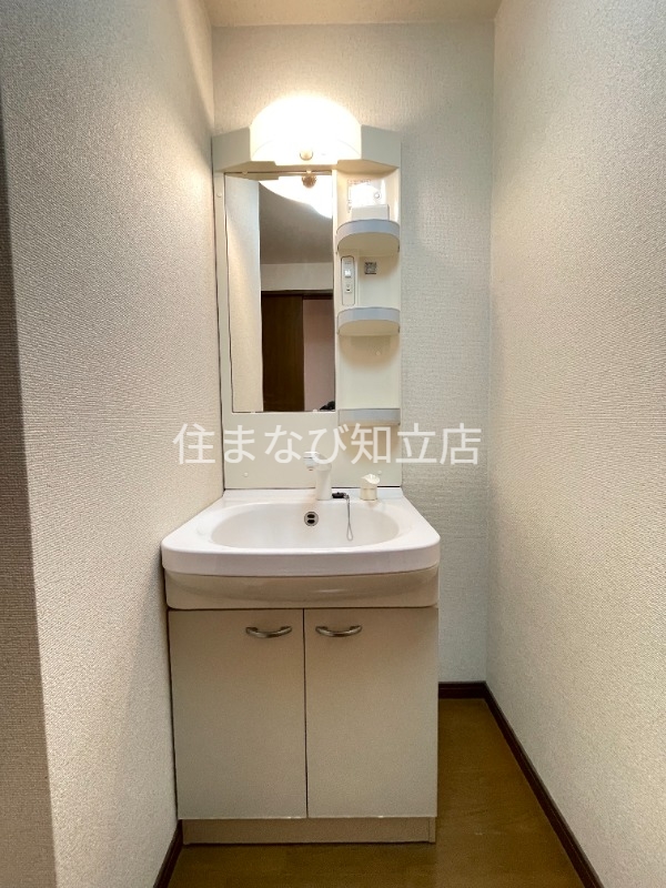 洗面設備　同型別部屋写真