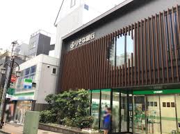 銀行　りそな銀行神楽坂支店（銀行）まで215m