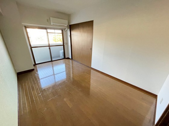 居室・リビング　※別部屋の写真です