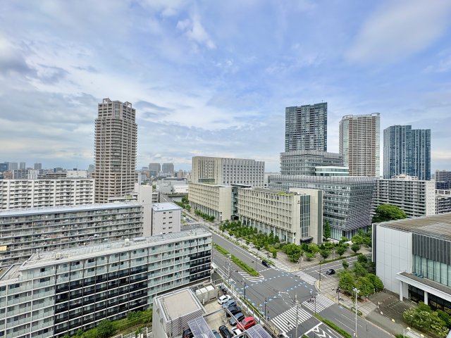 眺望　角部屋北東向きバルコニーからの眺望！豊洲ならではの整備された