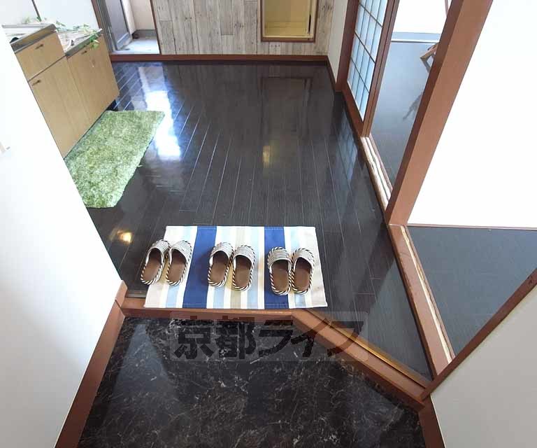 その他部屋・スペース　明るい廊下です。