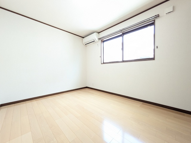 その他部屋・スペース　★５．６帖洋室はエアコン付き★