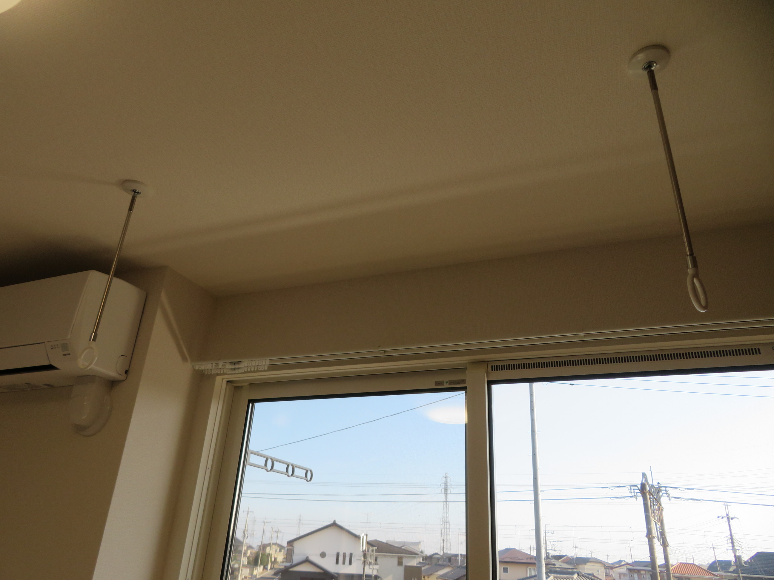 その他部屋・スペース　室内物干し機！雨の日に便利です！