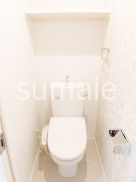 トイレ　温水洗浄付きトイレです！