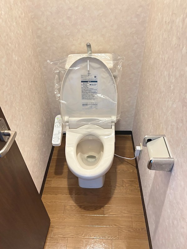 トイレ　温水洗浄便座