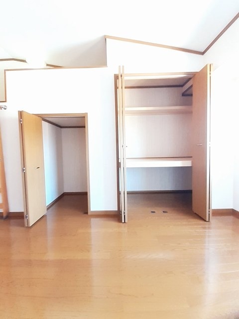 収納　図面と現状に相違がある場合には現状を優先